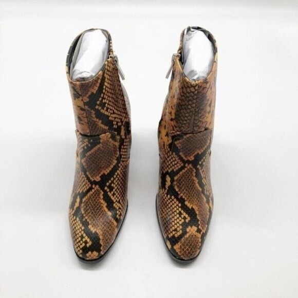 STEVE MADDEN Dallas Bootie - Picture 4 of 9